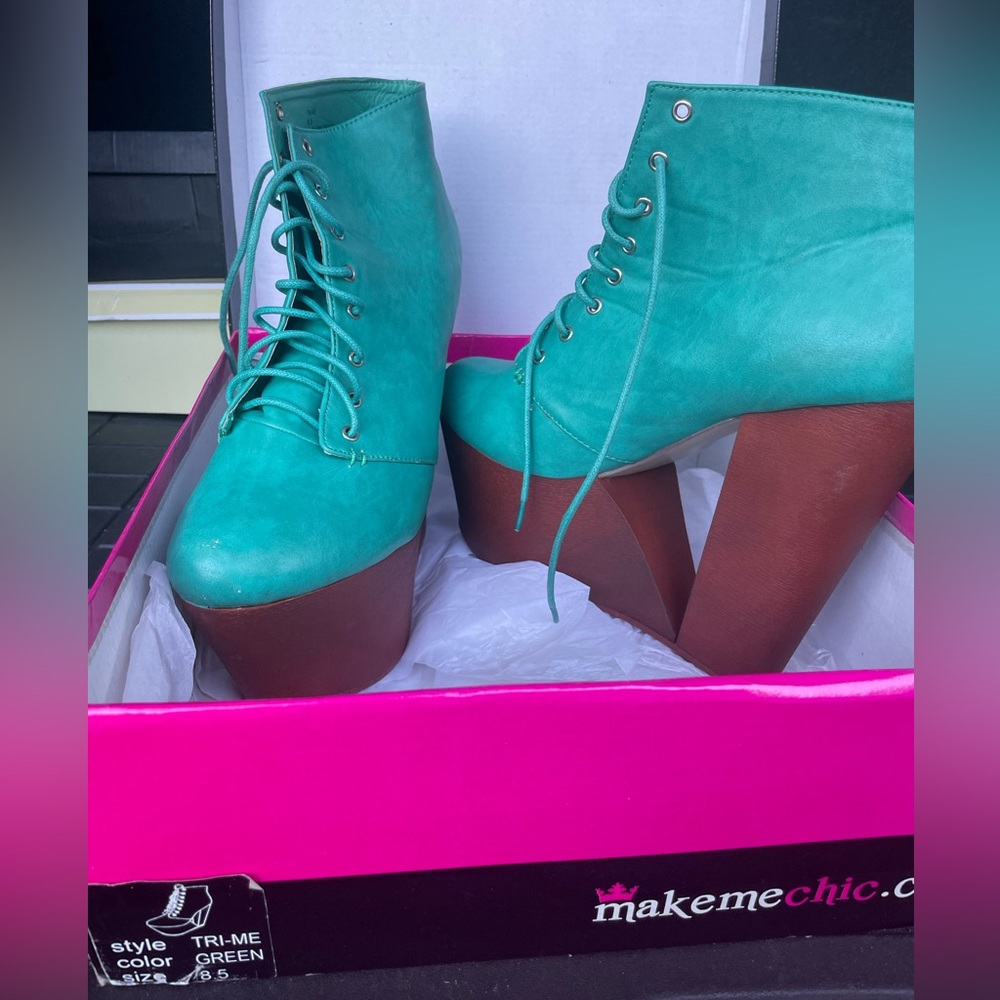 Platform Shoes - Picture 2 of 2